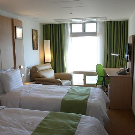 Gunsan Apple Tree Hotel Buitenkant foto