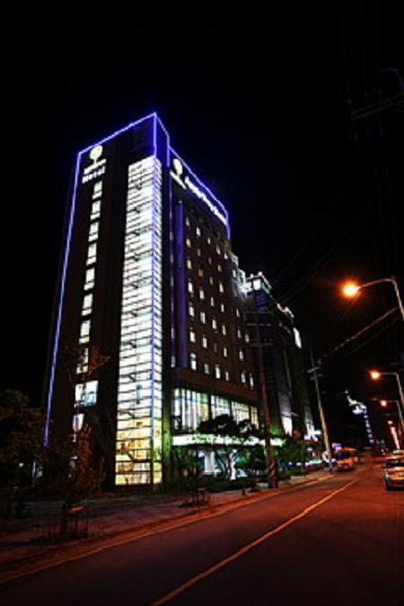 Gunsan Apple Tree Hotel Buitenkant foto