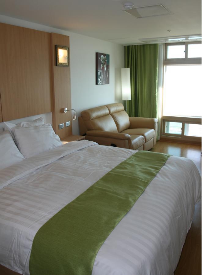 Gunsan Apple Tree Hotel Buitenkant foto