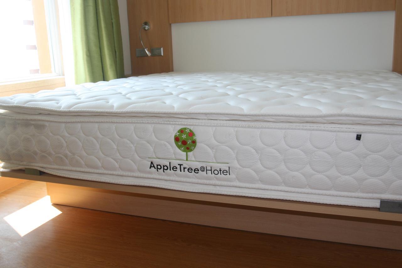 Gunsan Apple Tree Hotel Buitenkant foto