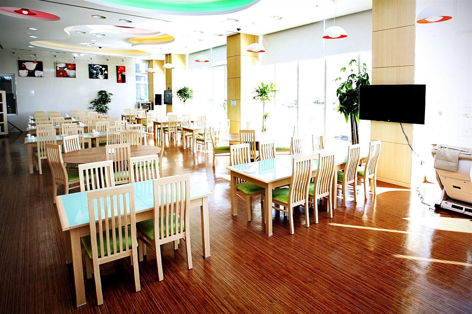 Gunsan Apple Tree Hotel Buitenkant foto