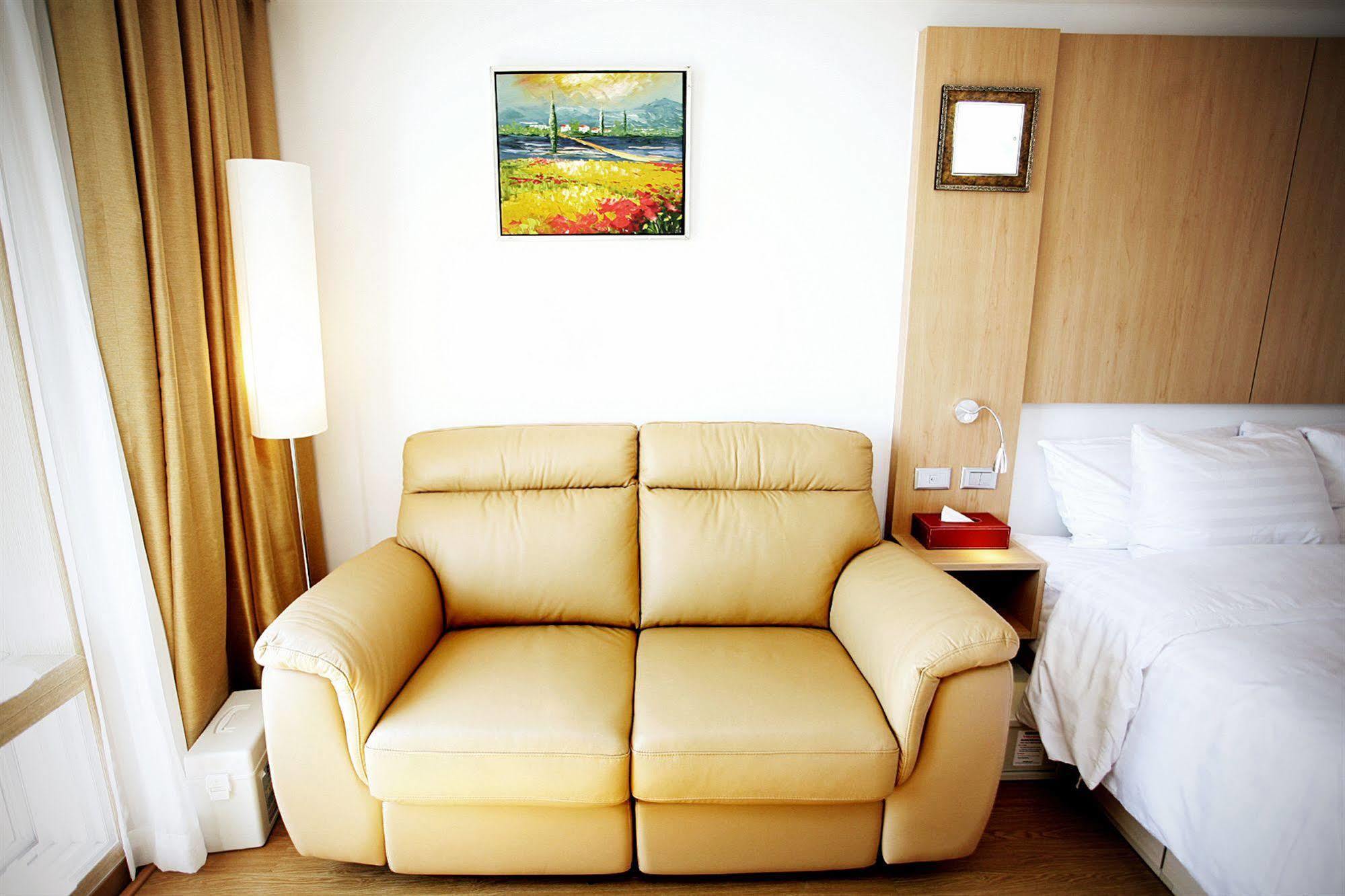 Gunsan Apple Tree Hotel Buitenkant foto